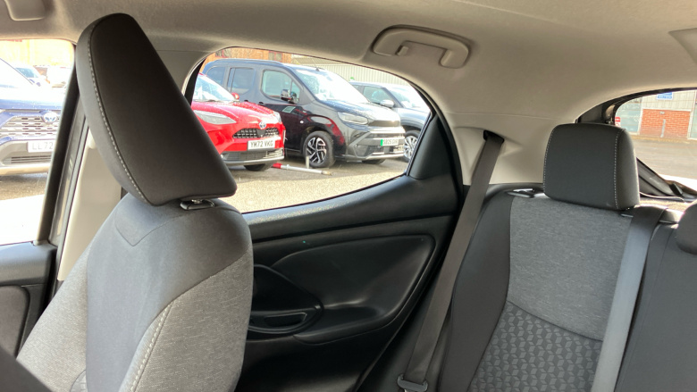 Toyota Yaris 1.5 Hybrid Design 5dr CVT Hybrid Hatchback